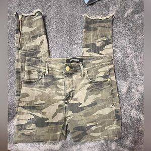 Express Ankle Leggings. Size 6